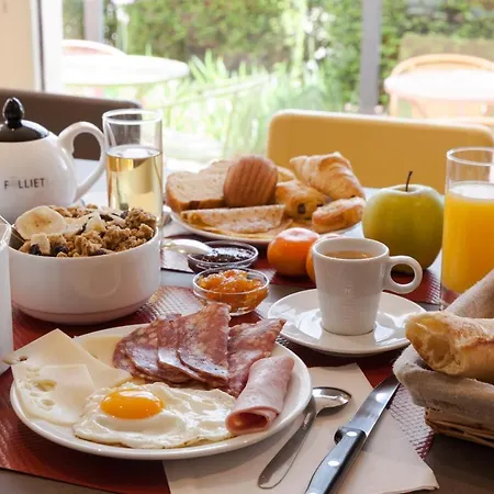 The Originals City, Castel Burgond, Dijon Ouest Hotel 3*