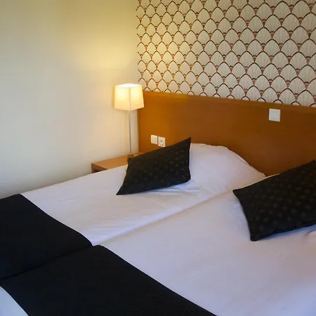 The Originals City, Castel Burgond, Dijon Ouest Hotel 3*
