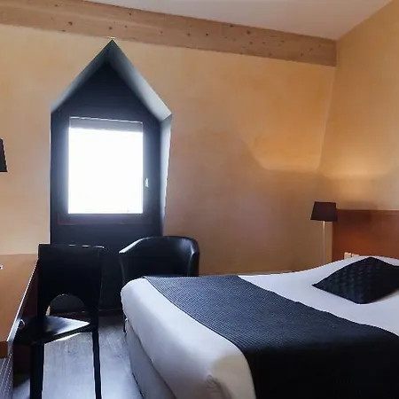 Hotel The Originals City, Castel Burgond, Dijon Ouest 3*